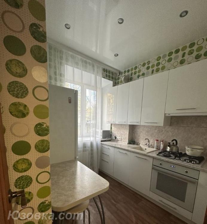 2-комн. квартира, 47м², с мебелью, 1/5 эт., ДОНЕЦК