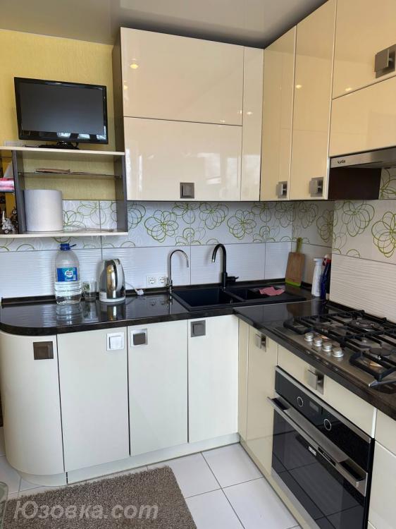 3-комн. квартира, 66 м², вторичка, 2/9 эт., ДОНЕЦК