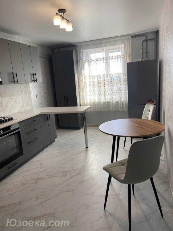 1-комн. квартира, 38м², с мебелью, 2/4 эт.