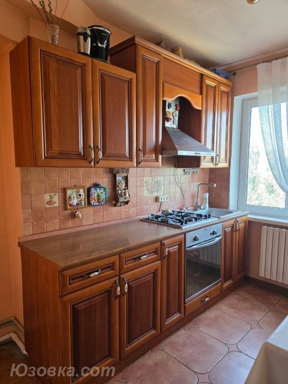 3-комн. квартира, 65 м², вторичка, 9/9 эт., ДОНЕЦК