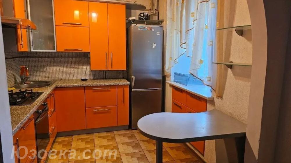 3-комн. квартира, 65м², с мебелью, 2/9 эт., ДОНЕЦК