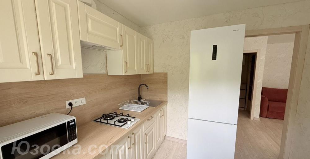 студия квартира, 42м², с мебелью, 2/5 эт., ДОНЕЦК