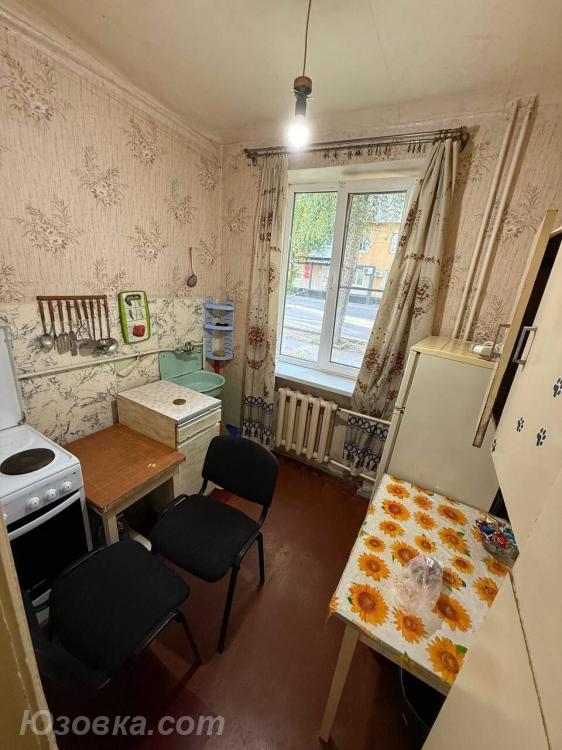 2-комн. квартира, 47 м², вторичка, 1/2 эт., ДОНЕЦК