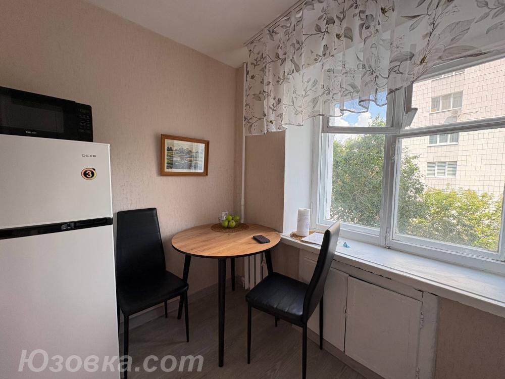 2-комн. квартира, 42м², с мебелью, 2/10 эт., ДОНЕЦК