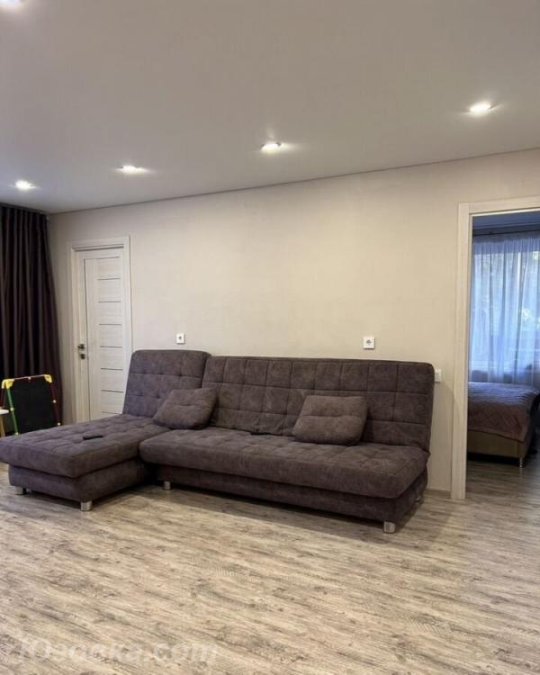 2-комн. квартира, 44м², с мебелью, 4/5 эт., ДОНЕЦК