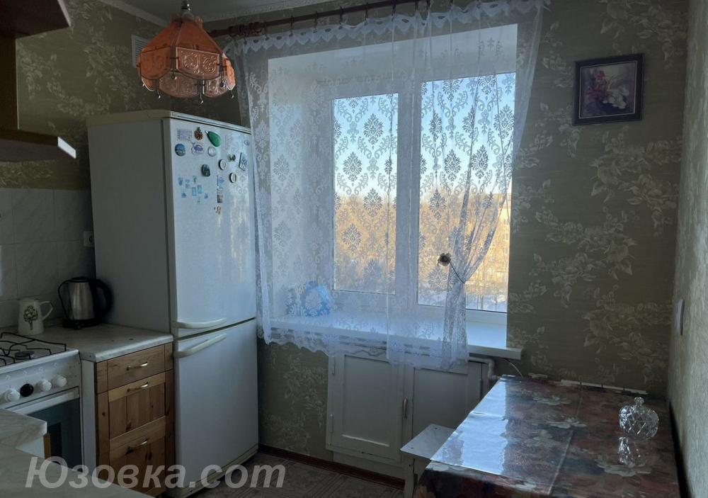 2-комн. квартира, 44м², с мебелью, 5/9 эт., ДОНЕЦК