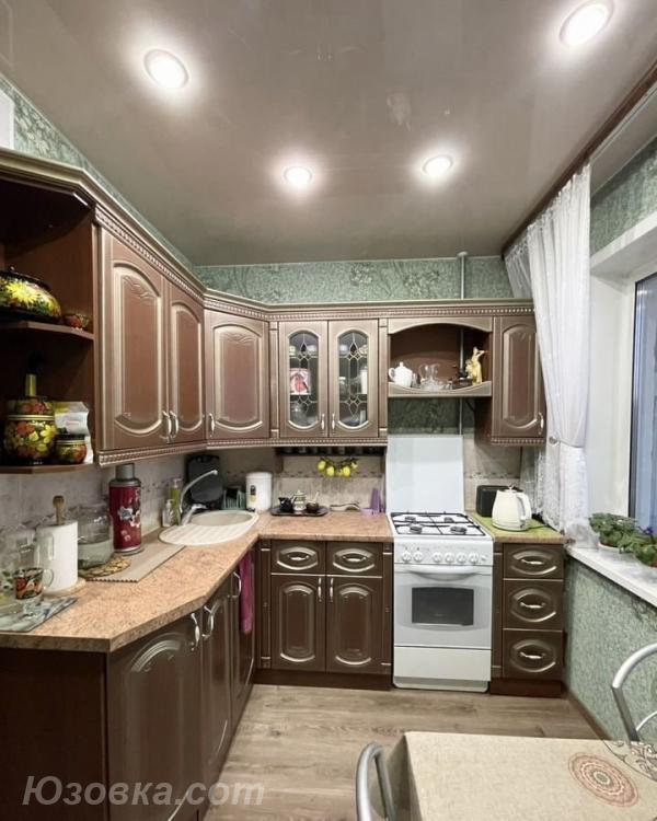 2-комн. квартира, 50м², с мебелью, 4/5 эт., ДОНЕЦК