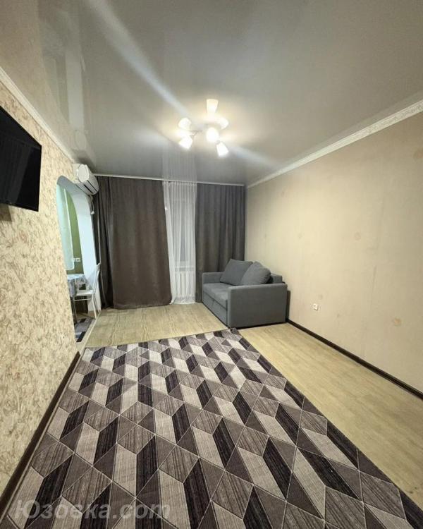 2-комн. квартира, 46м², с мебелью, 2/2 эт., ДОНЕЦК