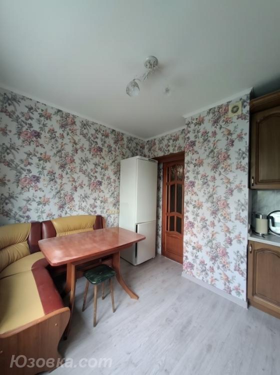 3-комн. квартира, 60м², с мебелью, 2/5 эт., ДОНЕЦК
