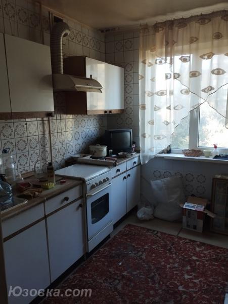 1-комн. квартира, 28 м², вторичка, 1/2 эт., ДОНЕЦК