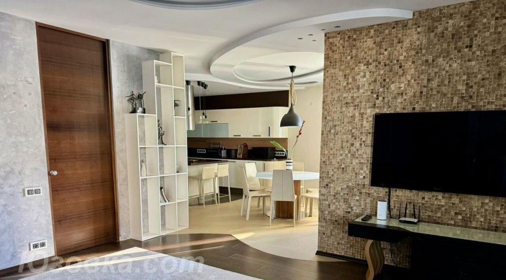 3-комн. квартира, 85м², с мебелью, 5/9 эт., ДОНЕЦК