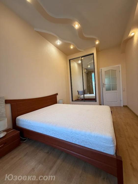 2-комн. квартира, 52м², с мебелью, 4/9 эт., ДОНЕЦК