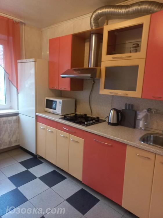 2-комн. квартира, 58м², с мебелью, 2/5 эт., ДОНЕЦК
