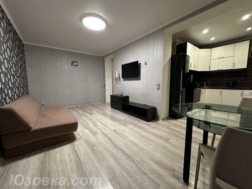 2-комн. квартира, 65м², с мебелью, 4/5 эт., ДОНЕЦК