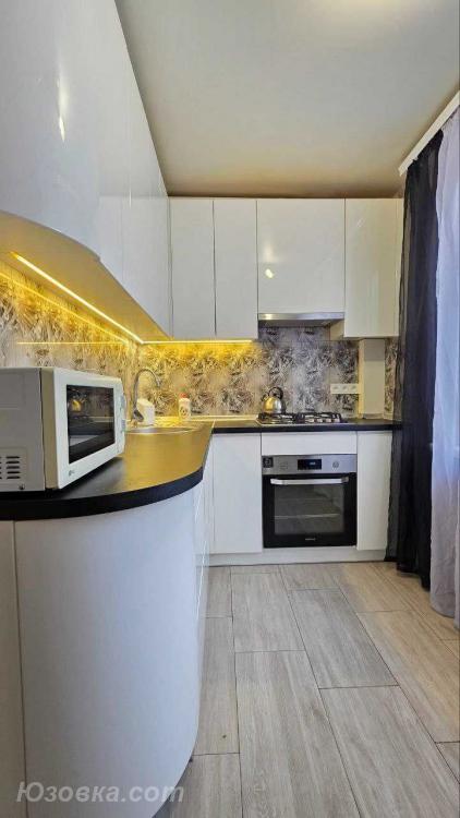 2-комн. квартира, 51м², с мебелью, 3/5 эт., ДОНЕЦК