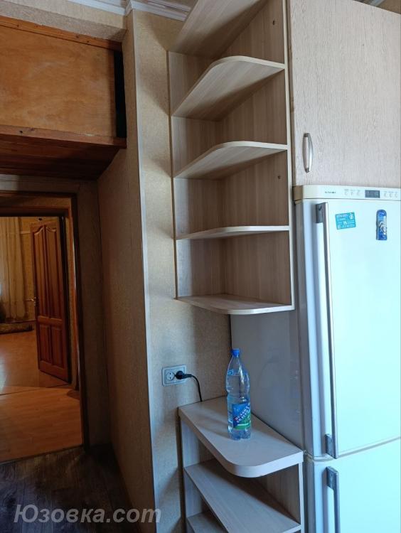 2-комн. квартира, 48 м², вторичка, 3/3 эт., ДОНЕЦК