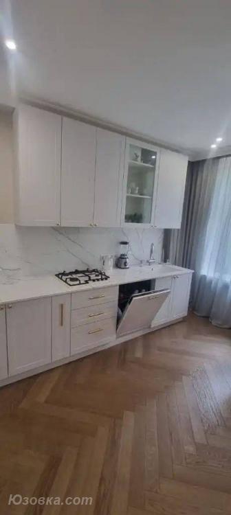 2-комн. квартира, 46м², с мебелью, 3/9 эт., ДОНЕЦК