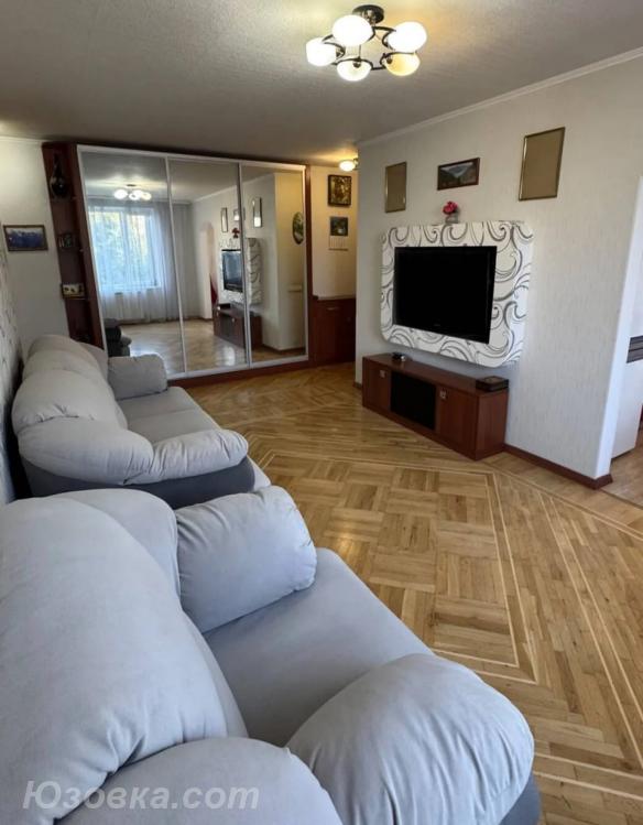 2-комн. квартира, 52м², с мебелью, 2/9 эт., ДОНЕЦК