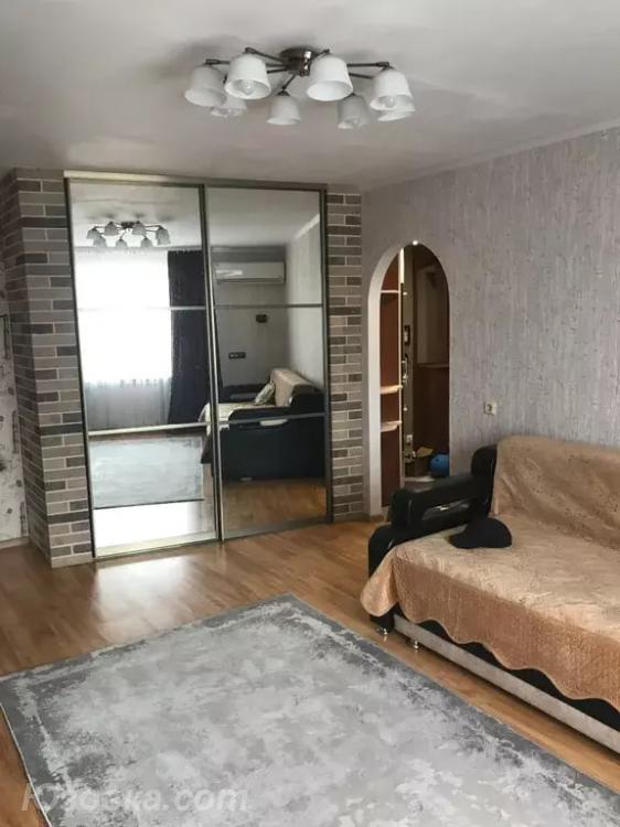 3-комн. квартира, 87м², с мебелью, 3/9 эт., ДОНЕЦК