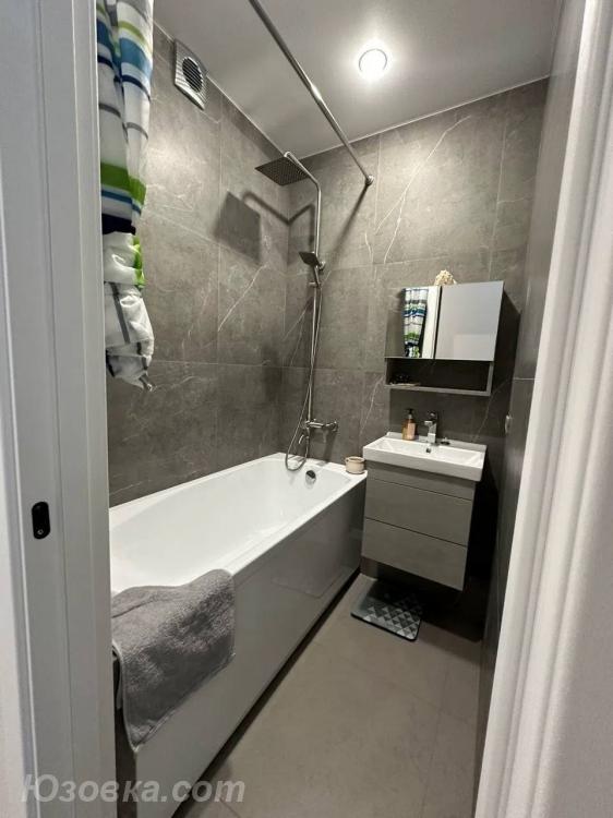 1-комн. квартира, 49м², с мебелью, 4/9 эт.
