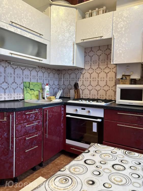 3-комн. квартира, 65м², с мебелью, 2/5 эт., Макеевка
