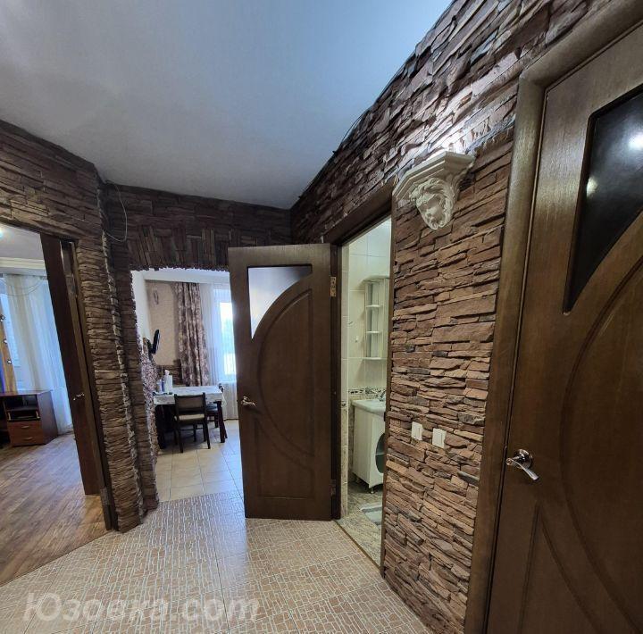 2-комн. квартира, 60м², с мебелью, 3/9 эт.