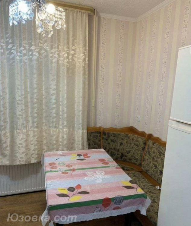 1-комн. квартира, 38м², с мебелью, 2/3 эт., ДОНЕЦК