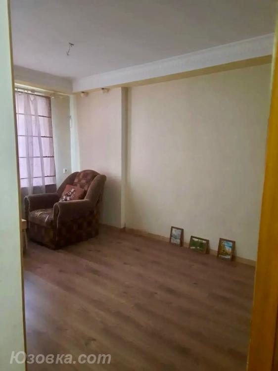 3-комн. квартира, 58 м², вторичка, 1/5 эт., Макеевка