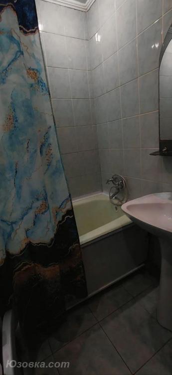 2-комн. квартира, 45м², с мебелью, 1/1 эт., ДОНЕЦК