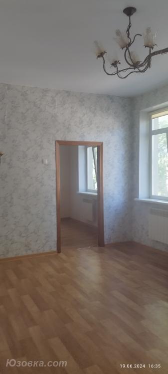 2-комн. квартира, 55 м², вторичка, 2/2 эт., ДОНЕЦК