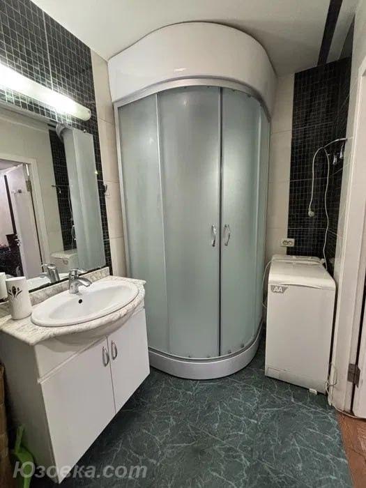 2-комн. квартира, 49м², с мебелью, 2/5 эт., ДОНЕЦК