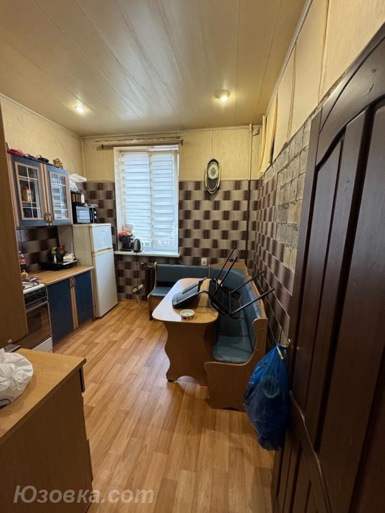 2-комн. квартира, 46 м², вторичка, 3/3 эт., Макеевка