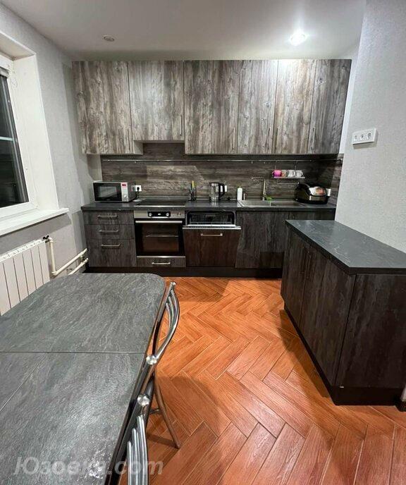 3-комн. квартира, 86м², с мебелью, 4/5 эт., ДОНЕЦК
