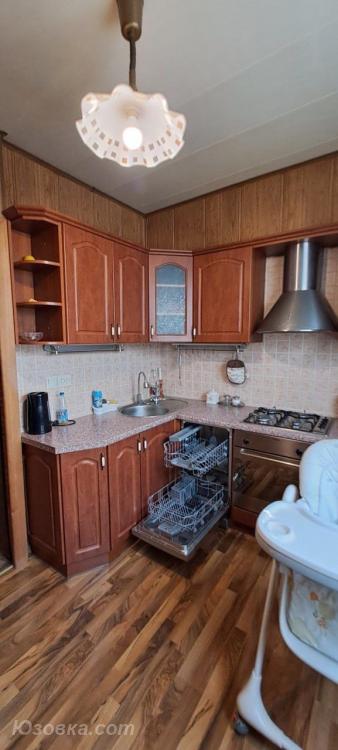 3-комн. квартира, 71 м², вторичка, 9/10 эт., ДОНЕЦК