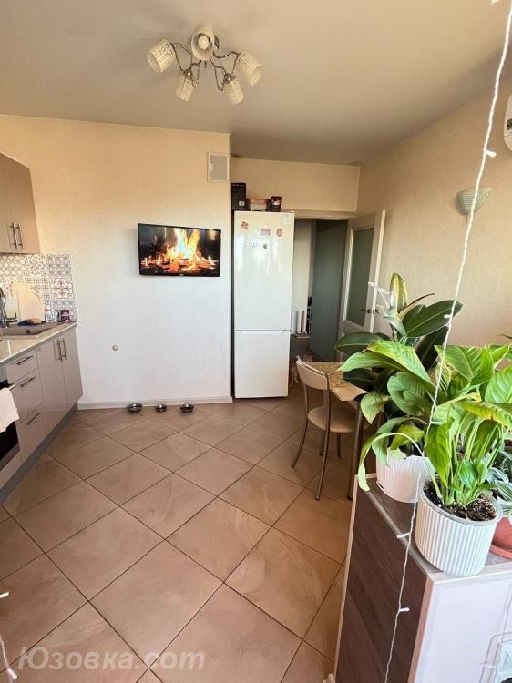 2-комн. квартира, 50м², с мебелью, 2/2 эт., ДОНЕЦК