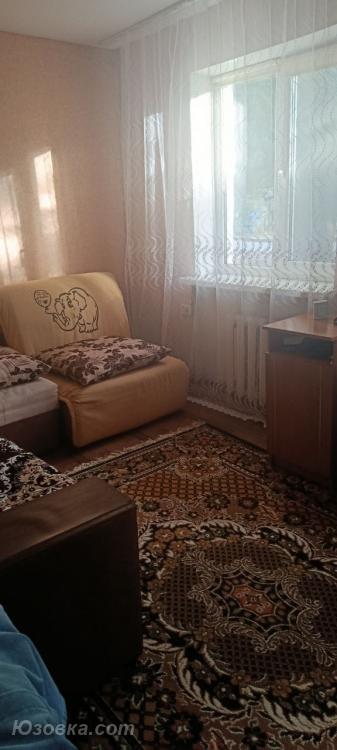 3-комн. квартира, 54 м², вторичка, 1/3 эт., ДОНЕЦК