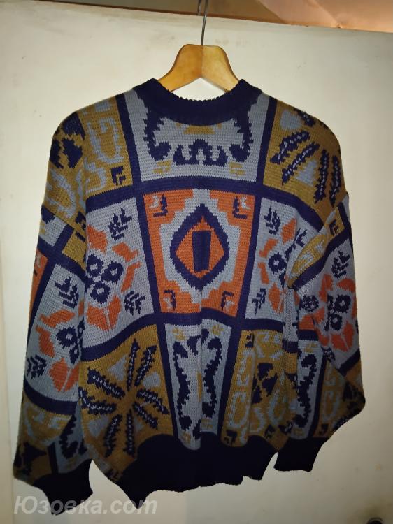 Новый свитер , размер 50 , Южная Корея ., Макеевка