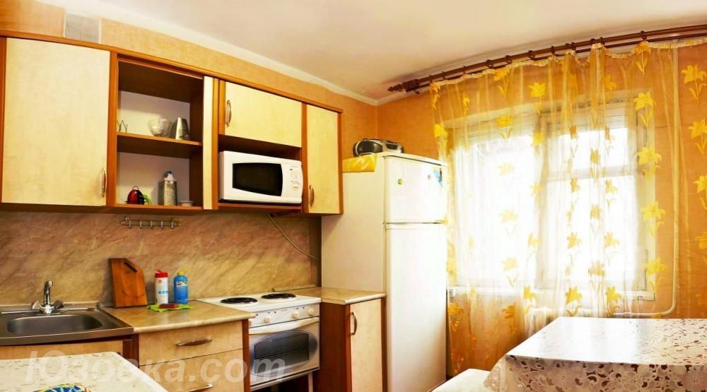 2-комн. квартира, 45м², с мебелью, 1/9 эт., ДОНЕЦК