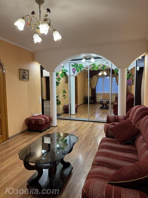 3-комн. квартира, 65м², с мебелью, 5/9 эт., ДОНЕЦК