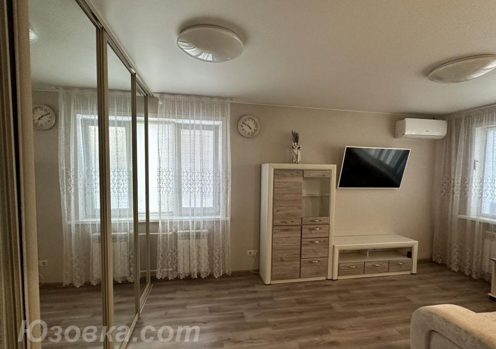 1-комн. квартира, 35м², с мебелью, 1/5 эт., ДОНЕЦК
