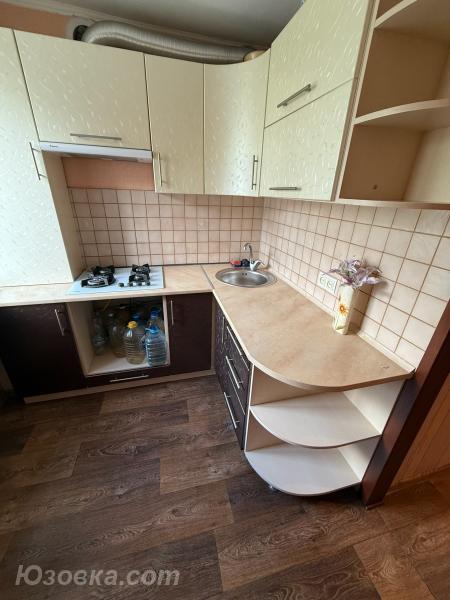 3-комн. квартира, 58 м², вторичка, 4/4 эт., ДОНЕЦК
