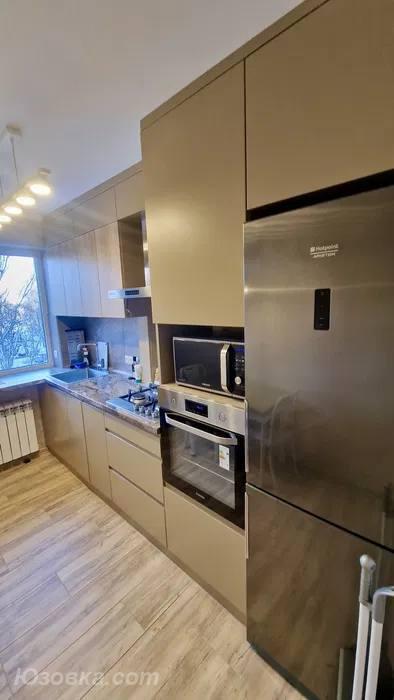 3-комн. квартира, 63м², с мебелью, 2/5 эт., ДОНЕЦК