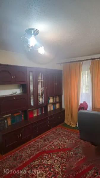 2-комн. квартира, 43 м², вторичка, 3/4 эт., ДОНЕЦК
