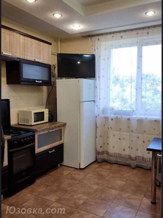 2-комн. квартира, 47м², с мебелью, 2/5 эт., ДОНЕЦК