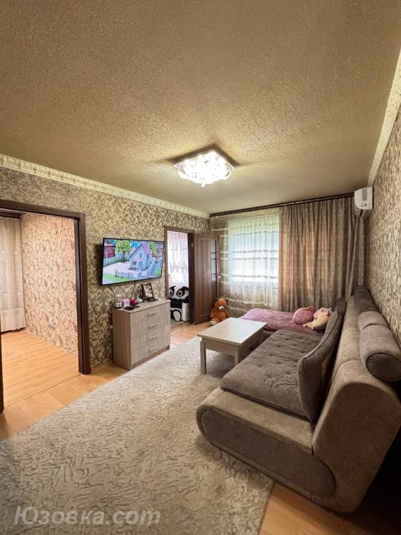 4-комн. квартира, 61 м², вторичка, 1/5 эт., Макеевка