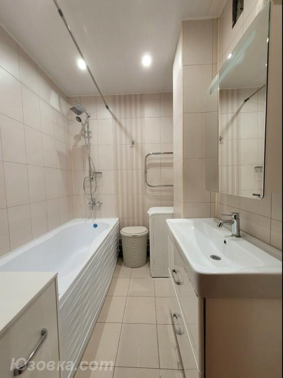 2-комн. квартира, 42м², с мебелью, 4/5 эт., ДОНЕЦК
