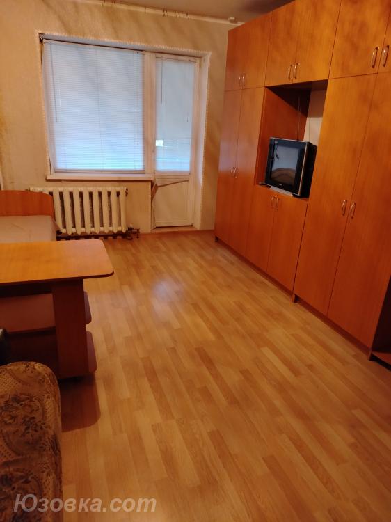 3-комн. квартира, 65м², с мебелью, 1/9 эт., ДОНЕЦК