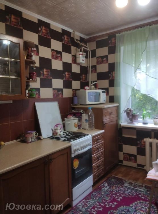 3-комн. квартира, 64 м², вторичка, 2/9 эт.