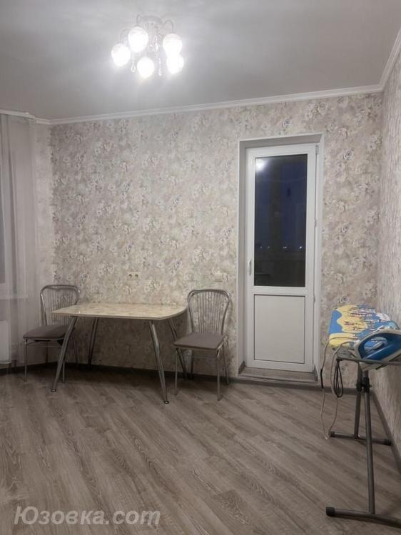 1-комн. квартира, 35м², с мебелью, 4/5 эт., ДОНЕЦК