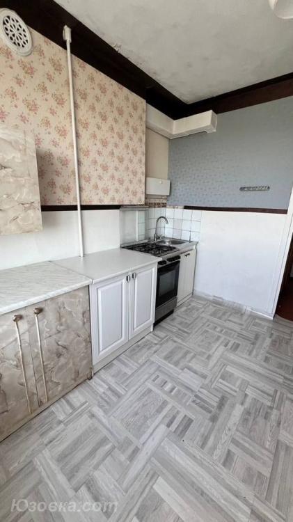 3-комн. квартира, 63 м², вторичка, 8/9 эт., ДОНЕЦК